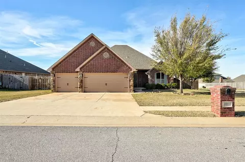 4909 Champlain Pl, Edmond, OK 73025