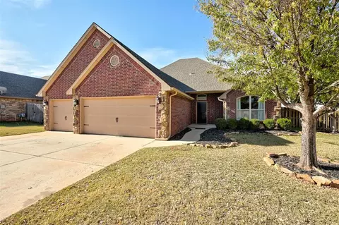 4909 Champlain Pl, Edmond, OK 73025 photo 4