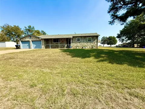 406 E 4th St, Davenport, OK 74026