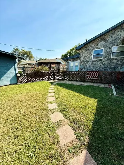406 E 4th St, Davenport, OK 74026 photo 18