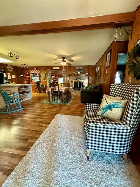 406 E 4th St, Davenport, OK 74026 photo 3