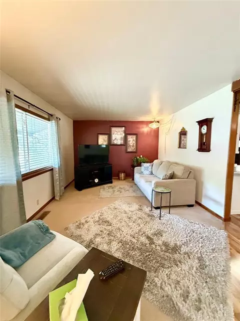406 E 4th St, Davenport, OK 74026 photo 4