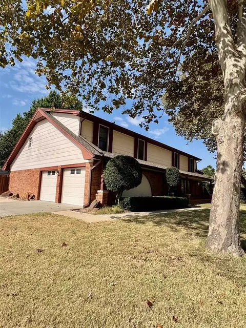 6600 Parkwood Ln, Oklahoma City, OK 73132