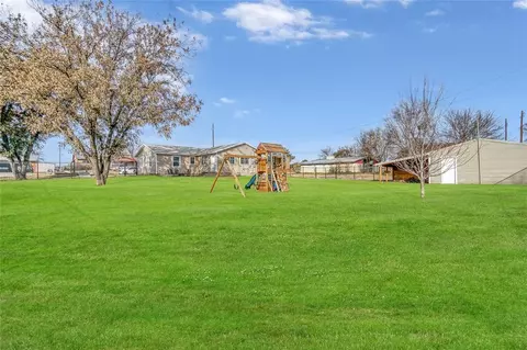 302 S Highland Dr, Erick, OK 73645 photo 24