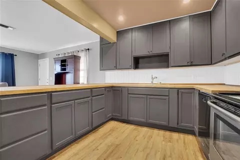 302 S Highland Dr, Erick, OK 73645 photo 9