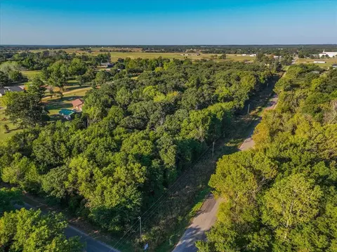 000 New Hope Rd, Tecumseh, OK 74801