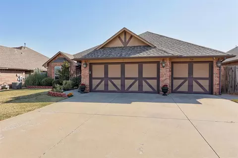 716 Evening Dr, Yukon, OK 73099
