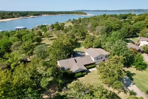 77 N Spinnaker Run, Stigler, OK 74462