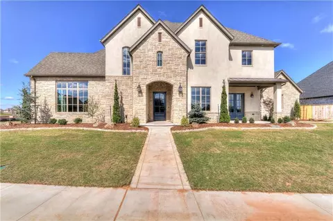 4511 Fountain View Dr, Norman, OK 73072