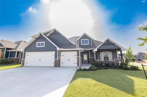 3001 Crossover Ct, Moore, OK 73160 photo 2
