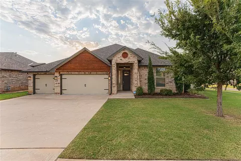 3118 Timber Shadows Dr, Norman, OK 73069