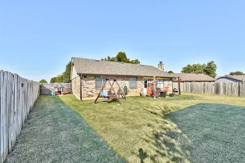 1204 Spruce St, Moore, OK 73160 photo 37