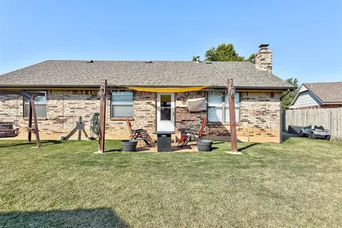 1204 Spruce St, Moore, OK 73160 photo 38