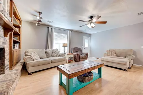 1204 Spruce St, Moore, OK 73160 photo 10