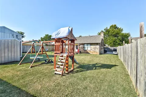 1204 Spruce St, Moore, OK 73160 photo 36