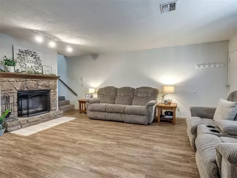 14417 N Pennsylvania Ave #17C, Oklahoma City, OK 73134
