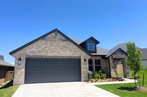 2216 Los Angeles Ave, Edmond, OK 73034