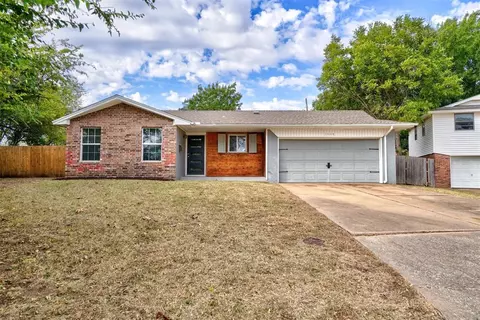 2004 Lyndon Cir, The Village, OK 73120
