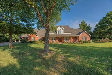901 Lake Vista Rd, Edmond, OK 73034
