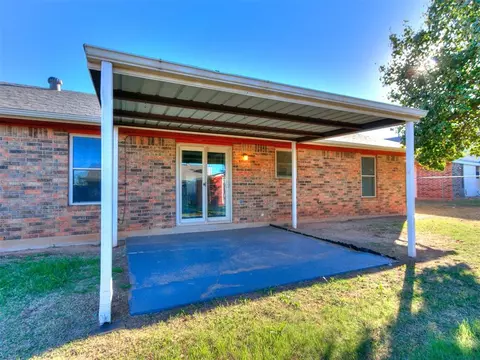 641 NE 15th St, Moore, OK 73160 photo 4