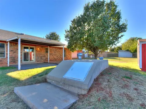 641 NE 15th St, Moore, OK 73160 photo 3