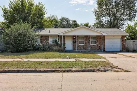 1332 Beaumont St, Norman, OK 73071