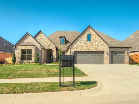 3833 Stone Hill Ln, Edmond, OK 73034