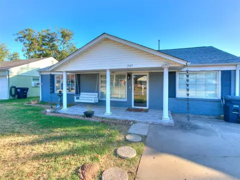 705 W Dewey St, Shawnee, OK 74801