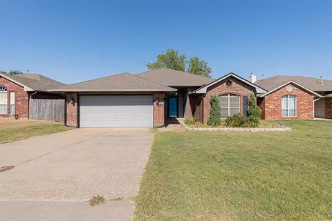 1805 SE 17 St, Moore, OK 73160
