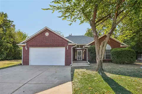 4605 Forest Hills Dr, Noble, OK 73068