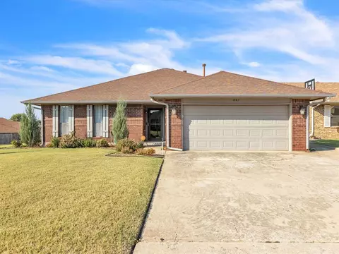 441 Conestoga Dr, Yukon, OK 73099
