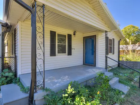 214 E Mcgee St, Eufaula, OK 74432 photo 4