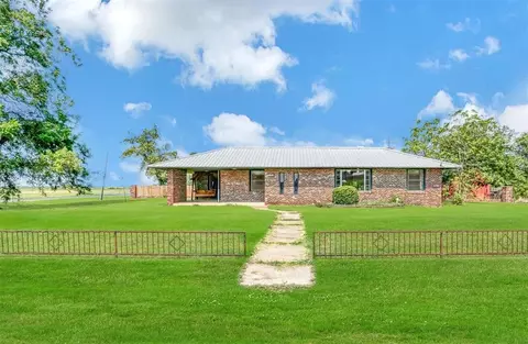 103 W Walnut St, Martha, OK 73556