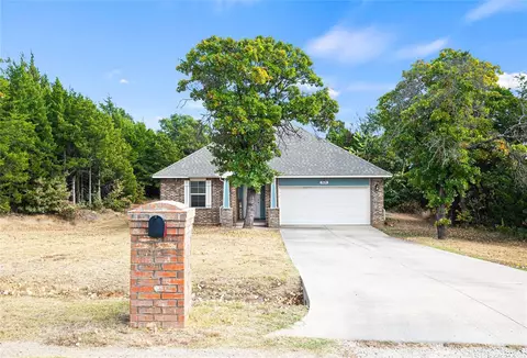 9078 Prairie Dog Dr, Edmond, OK 73034