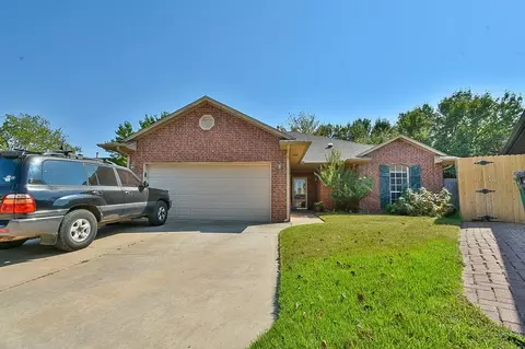 11100 Springhollow Ct, Oklahoma City, OK 73120