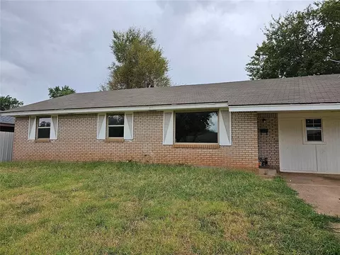 3200 Neighbors Ln, Del City, OK 73115