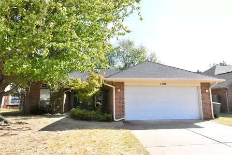 1704 Victoria Pl, Edmond, OK 73003