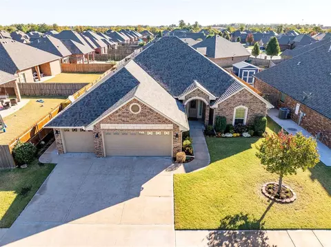 2600 Wayne Cutt Ave, Yukon, OK 73099