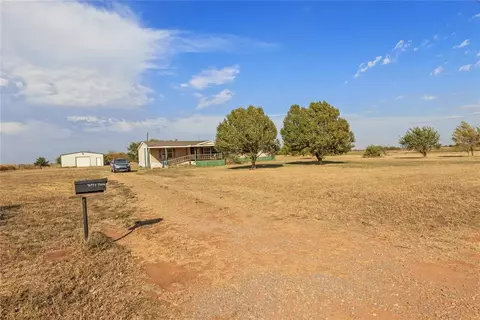 7677 E 730 Rd, Loyal, OK 73756 photo 2