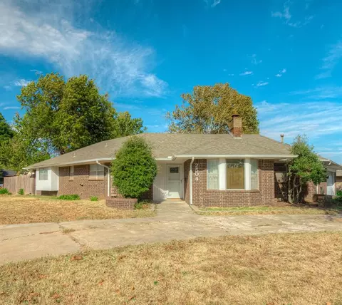 2504 Fedderson Dr, El Reno, OK 73036