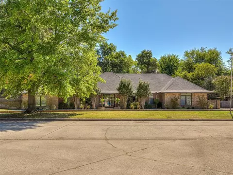 824 Mockingbird Ln, Norman, OK 73071 photo 2