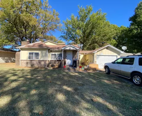 1013 C St, Commerce, OK 74339 photo 1
