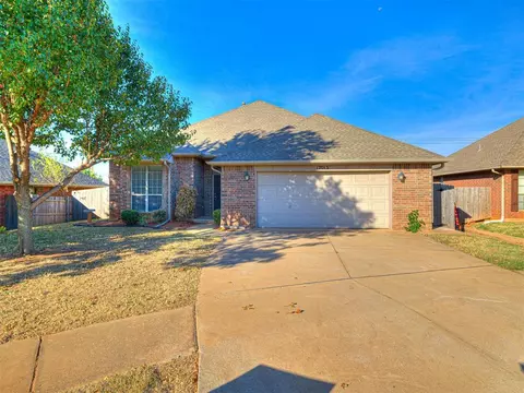 17013 Autumnwood Dr, Edmond, OK 73012