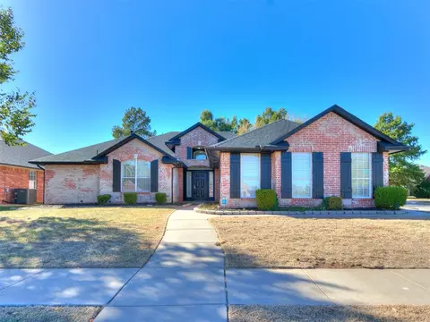 15713 Summit Parke Dr, Edmond, OK 73013