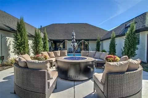14825 Glenmark Dr, Edmond, OK 73013