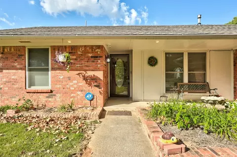 915 Oak Hill Rd, Choctaw, OK 73020