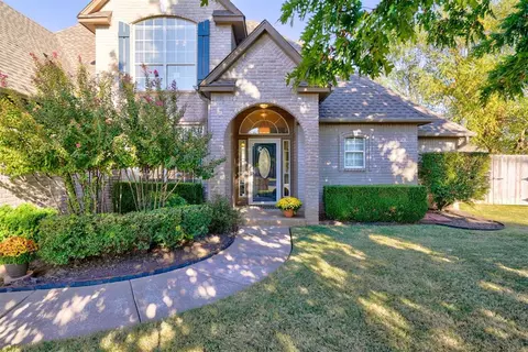 1912 Lancaster Dr, Edmond, OK 73012