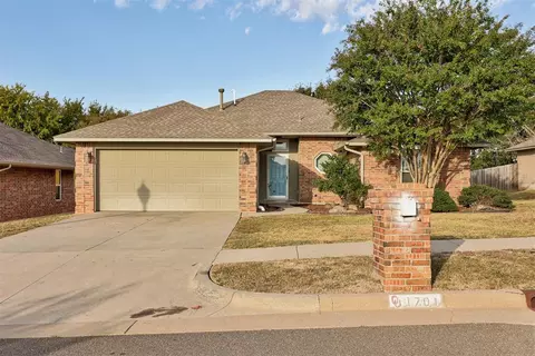 1701 Tara Dr, Moore, OK 73160