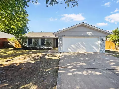 309 N Lockeport Dr, Edmond, OK 73003