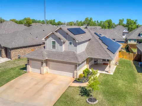 11121 SW 30th St, Yukon, OK 73099